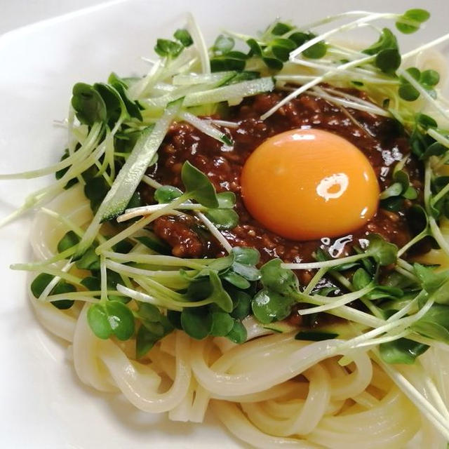 麻婆 de『肉味噌うどん』