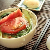 さっぱりこっくり中華風胡麻ダレトマト饂飩で休日は昼から…酒が……