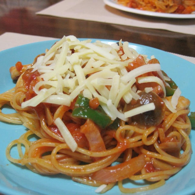 マ・マー早ゆでパスタ　トマトの果肉たっぷりのナポリタン＆豚汁