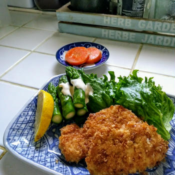 鶏胸肉で♪チキンカツみたいなパン粉焼き