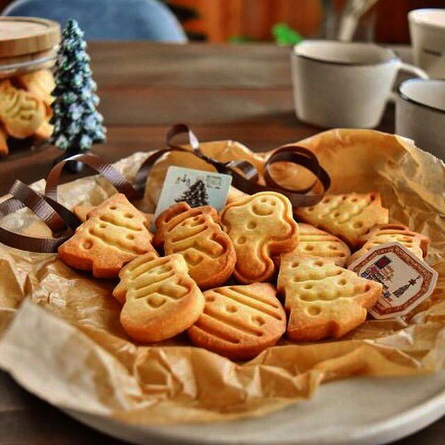 型抜きしやすい★クリスマス型抜きクッキー  〜スポンジも焼き上がりました(*´︶`*)