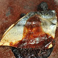 炭火で作る『サバと味付け味噌』の陶板焼