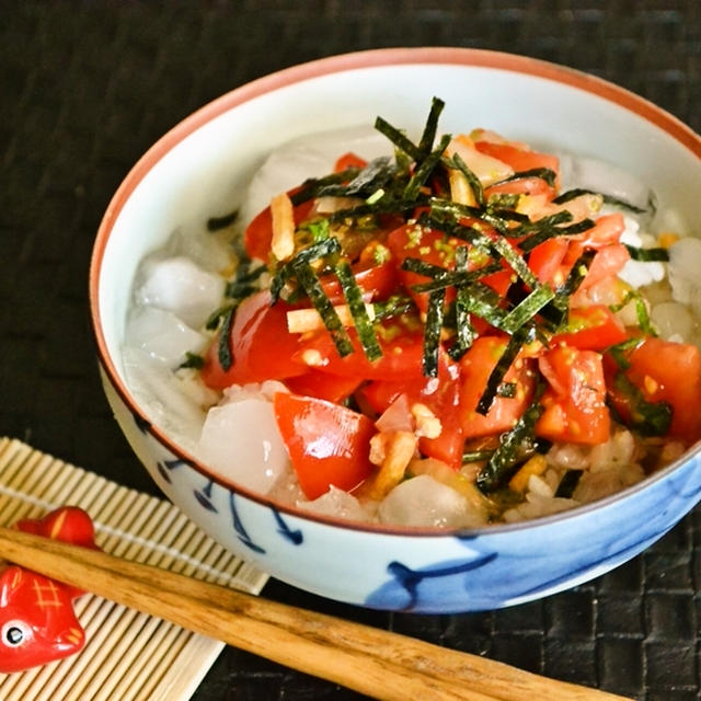 トマトとキムチで氷(冷やし)茶漬け