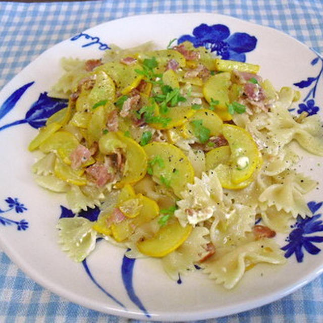 塩レモンでイエローズッキーニのパスタ