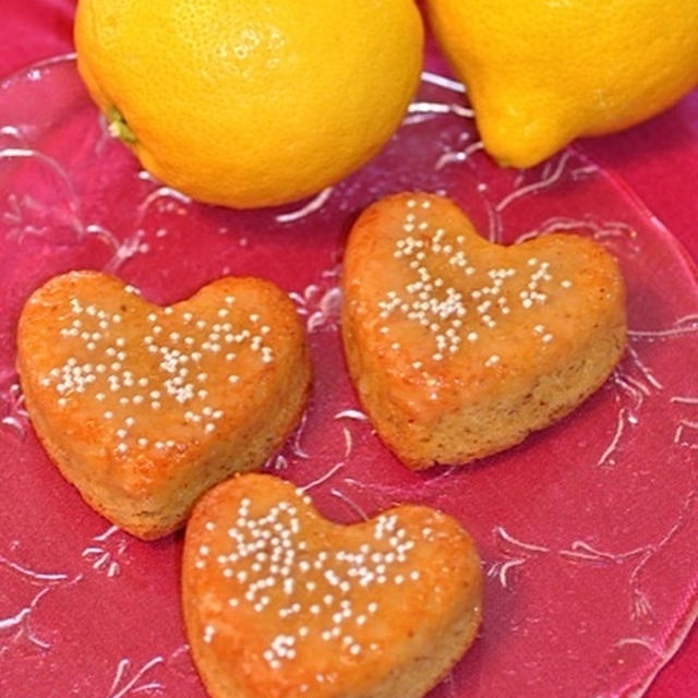 ハート型のレモンケーキ