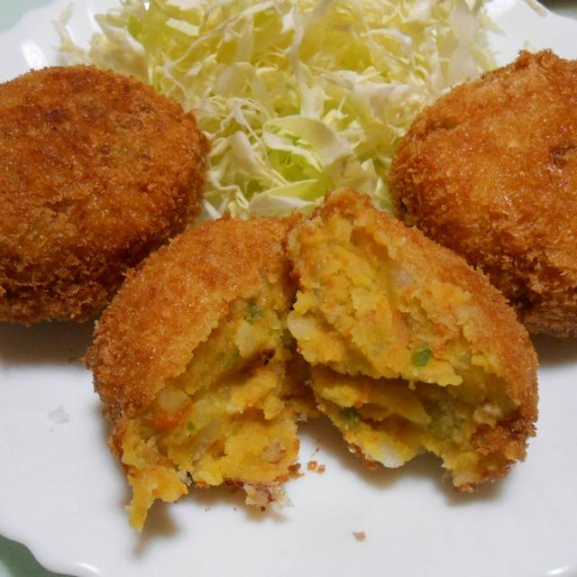 我が家の定番♪揚げたても・冷えても美味しいカレーコロッケ　（子供の野菜嫌い解消にも！？）