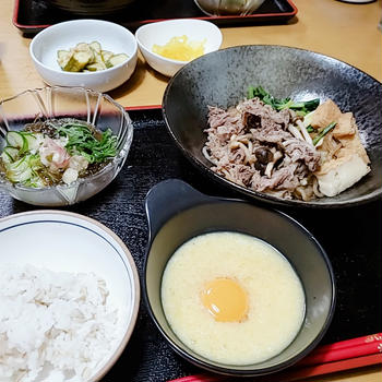 すき焼き風煮のとろろ添え