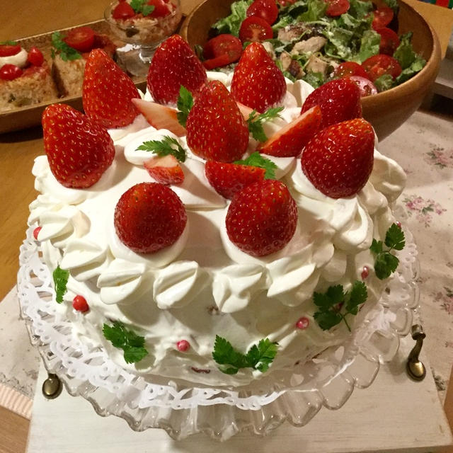 苺のデコレーションケーキ By Naoguriさん レシピブログ 料理ブログのレシピ満載