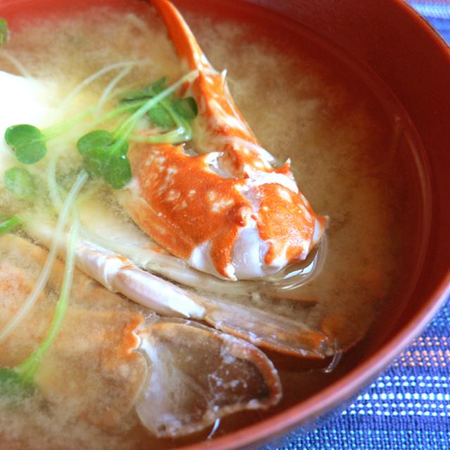 渡り蟹と貝割れの猟師風味噌汁 By パッちゃんさん レシピブログ 料理ブログのレシピ満載