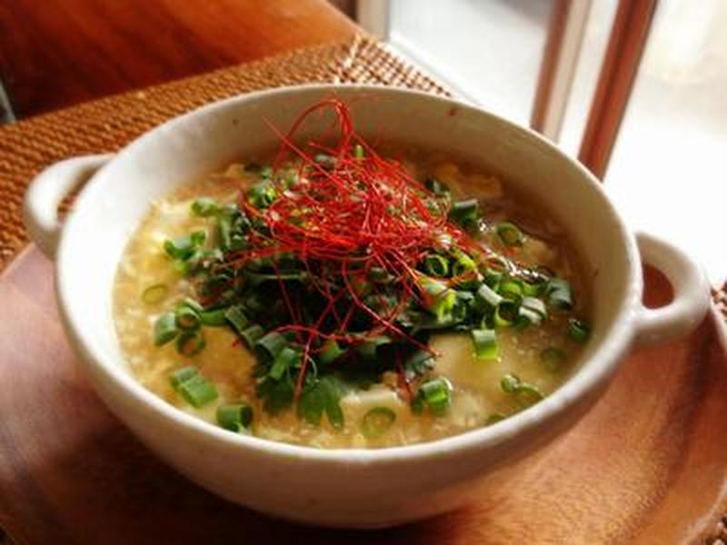 胃袋に優しい〜卵と豆腐の中華風スープ