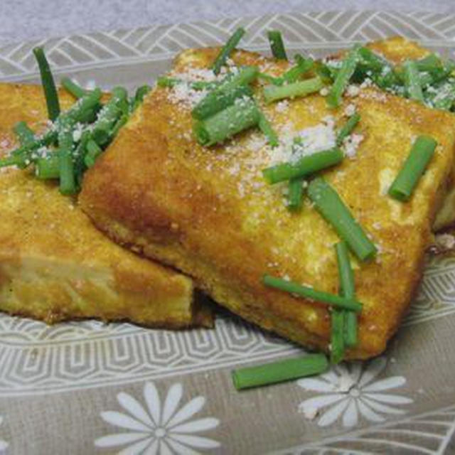 豆腐のカレーコーンミール揚げ焼き