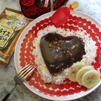 まるで魔法を使ったみたい♡お子様でも簡単に美しく作れるハートの生チョコホットケーキ♪