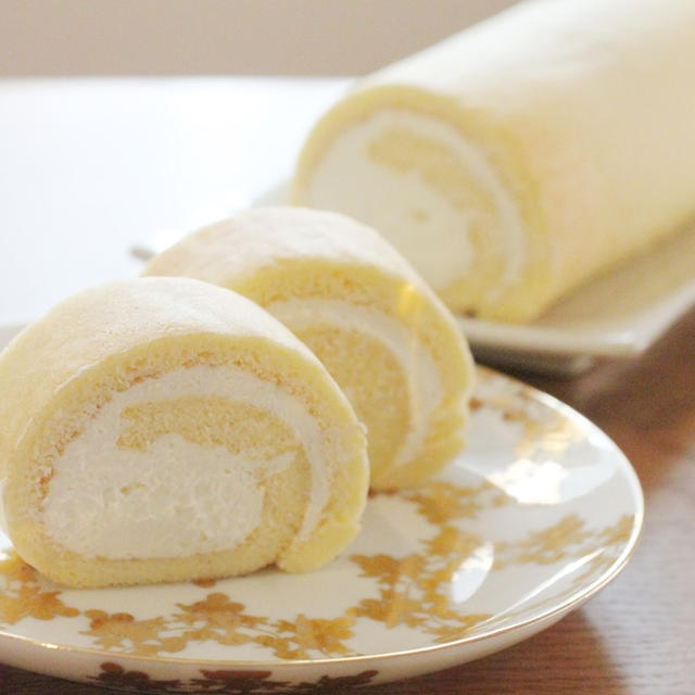 チーズクリームの米粉ロールケーキ By りょーーーこさん レシピブログ 料理ブログのレシピ満載