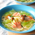 ブーケガルニが香る“野菜と鮭のスープスパゲティ”