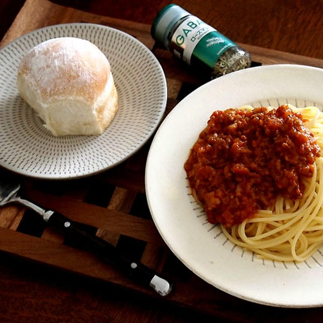 スパイスモニター・・ミートソースとちぎりパンにゃ♪