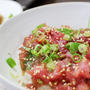 梱包とまぐろとラー油と勝手にコラボ。～まぐろのすき身deポキ丼～