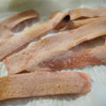 カリカリ　ピリリ　魚肉ソーセージチップ