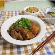 関西の味！！どて焼き☆ちょっぴりピリ辛（牛筋・大根・コンニャクのトロトロ煮込み）