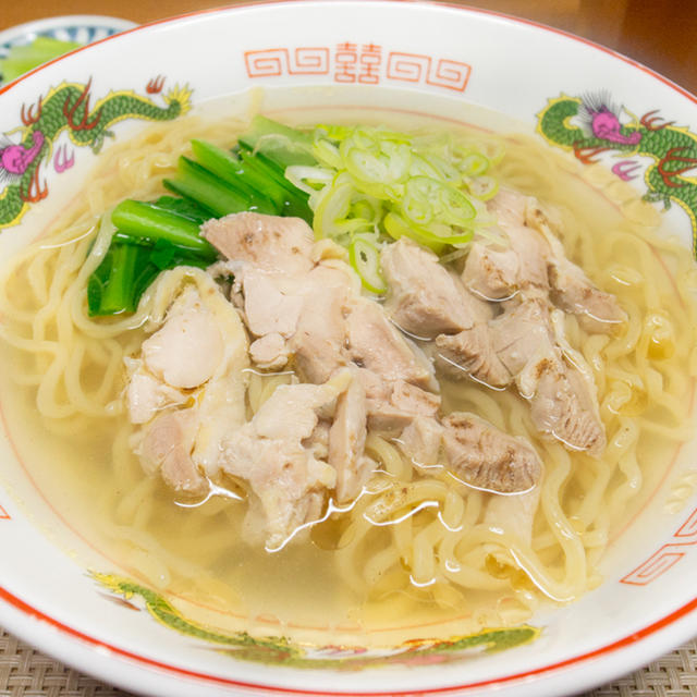 茹で鶏の塩ラーメン