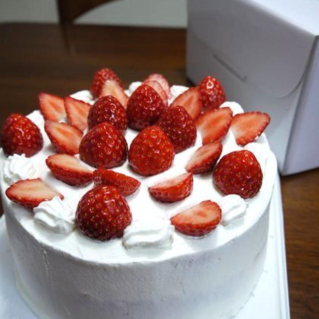 【祝】従弟☆35歳！苺のバースデーケーキ♪