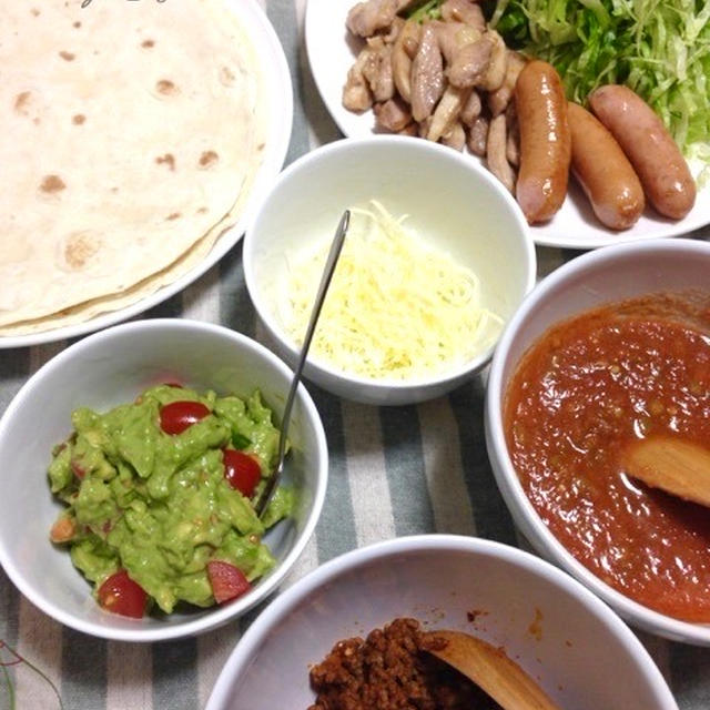 メキシコ料理 簡単タコス 手作りサルサソースとワカモレで By Hamkoさん レシピブログ 料理ブログのレシピ満載