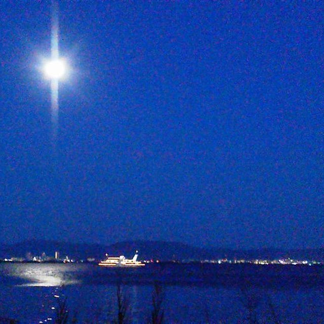 今夜のびわ湖は穏やか