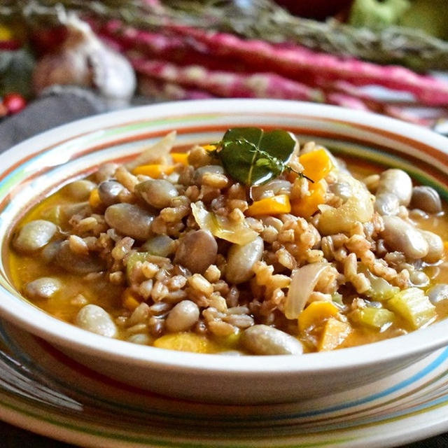 【イタリアのヘルシーフード】ファッロとうずら豆のスープ