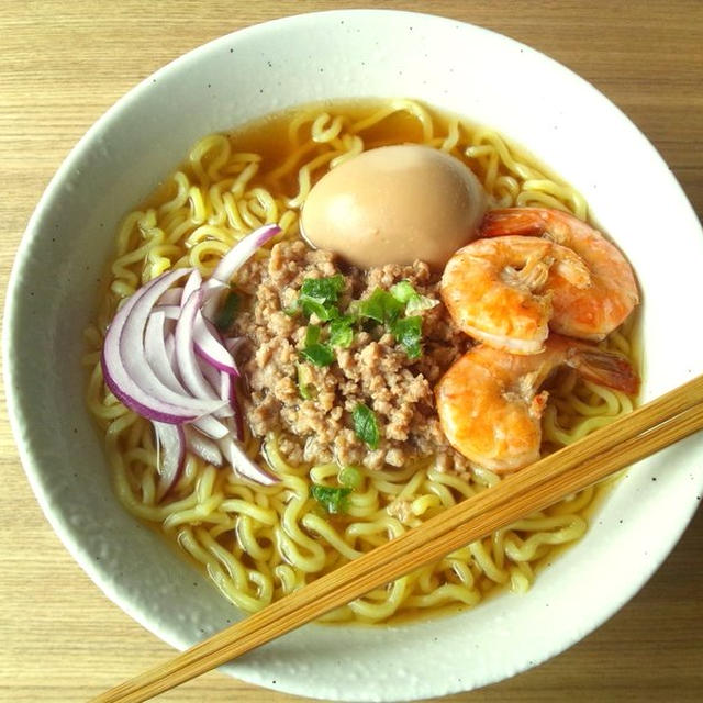 肉そぼろで、台湾の、坦仔麺風の汁麺