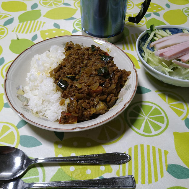 スパイスから作る粗挽き肉のキーマカレー