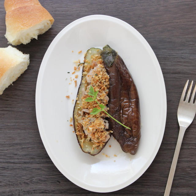 なすのソテー　フライドオニオンとお肉と共に　                 　Sauted Eggplant with Fried onion and meat