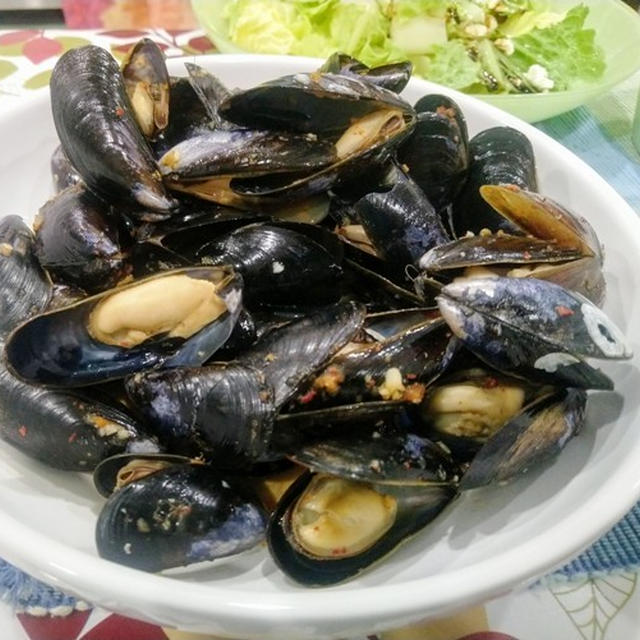 お腹をCTスキャン ～  韓国風味 ムール貝のキムチの素蒸し焼き
