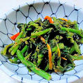 「彩り春菊とにんじんの胡麻和え」 🌿🥕✨