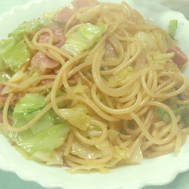 ささっとお手軽　キャベツとベーコンのパスタ