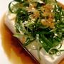 葱とにんにく胡麻油の冷奴。