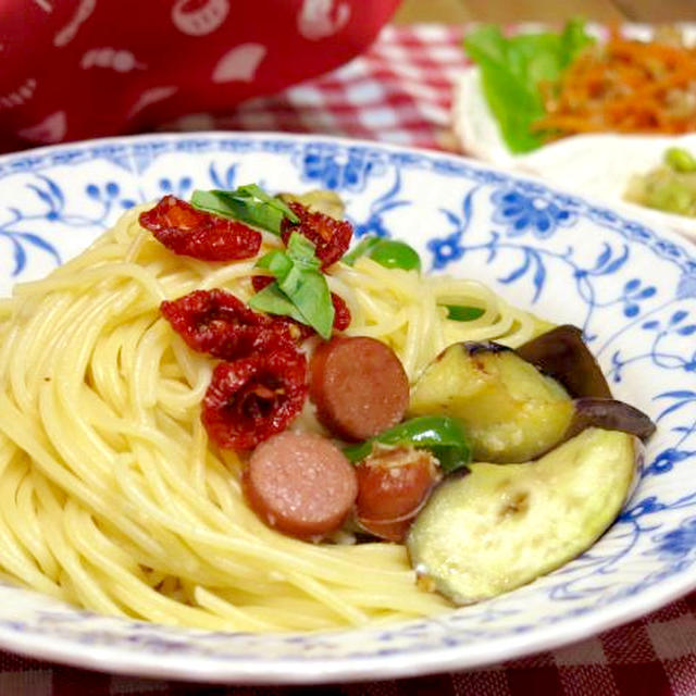 今日の晩ご飯/「オリーブジュース100％バージンオイル・バロックス」を使って、「ドライトマトと茄子のペペロンチーノ」を作ってみたよ