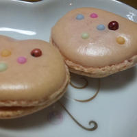 苺ショコラガナッシュ　マカロンetピンクペパー　(キッチン　ラボ）