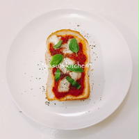 朝食はイタリアン♪マルゲリータトースト