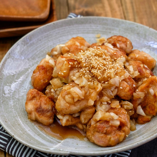 ぽん酢で簡単！＊鶏肉の甘酢新玉ねぎ炒め＊下味もぽん酢で簡単...