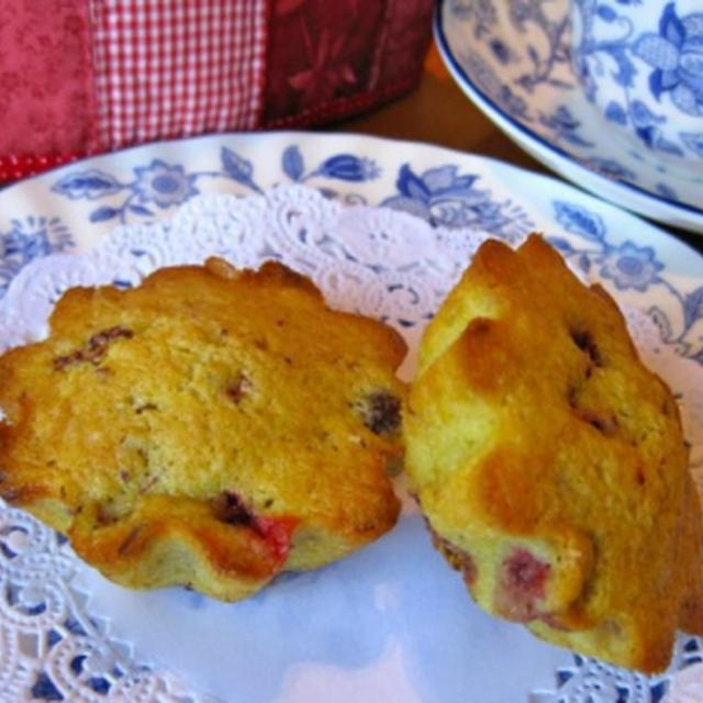 苺とナッツのプチケーキ ＊Strawberry Pecan Butter Cake＊