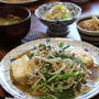 豚ひき肉ともやしのあんかけ豆腐。
