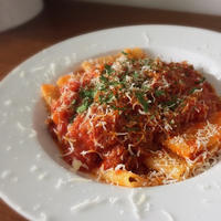 カネロニを使ってトマトパスタ。