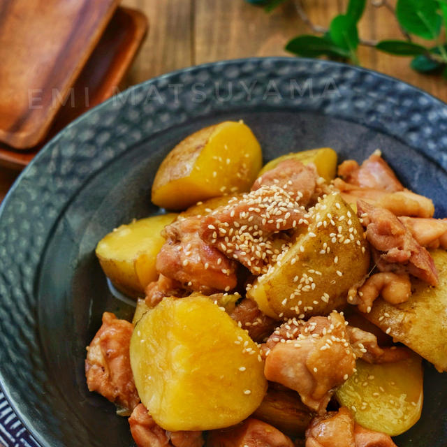 ＊新じゃがと鶏肉の甘辛バター煮＊新じゃがの美味しい季節ですね鶏...