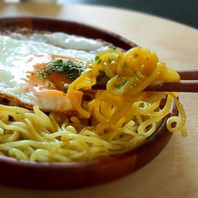 卵　絡み麺