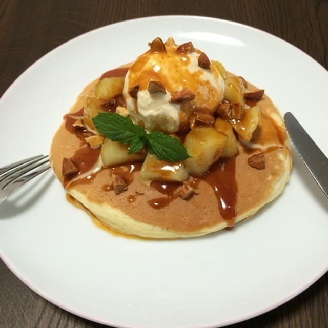 りんごとキャラメルソースのパンケーキ By ムーミンさん レシピブログ 料理ブログのレシピ満載