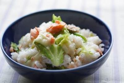 鮭とキャベツの混ぜご飯