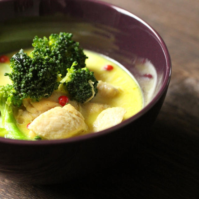 簡単 ブロッコリーと鶏肉のミルクカレースープ By Mikaさん レシピブログ 料理ブログのレシピ満載