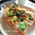 鶏ささみと新玉葱の塩昆布×ハーブカレートースト by Mickey　Anneさん