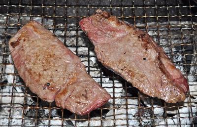 牛ヒレステーキ肉（国産牛）の炭火焼