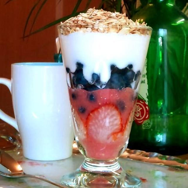 ベリー＆オーツのヨーグルト ♡ Berry & Oats Yogurt