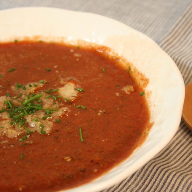 フレッシュバジルの簡単トマトスープ